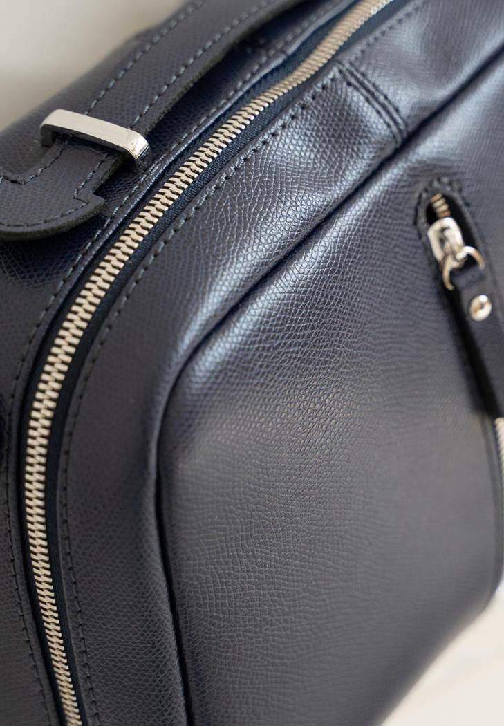 Жіноча шкіряна сумка Avenue синя Saffiano