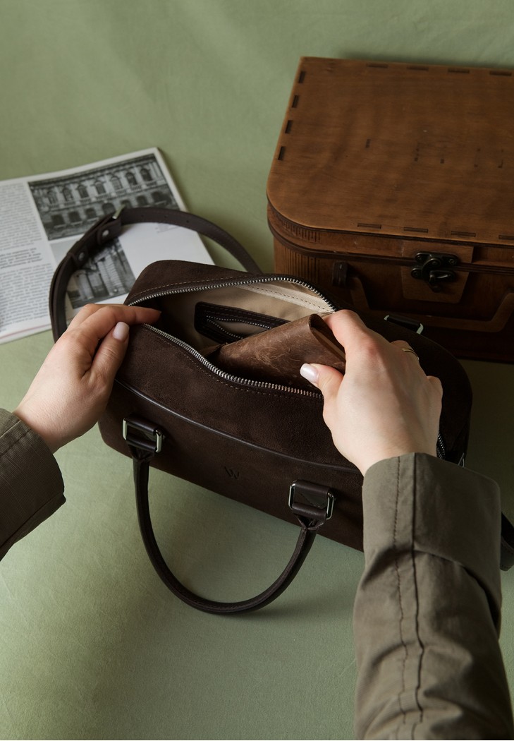 Жіноча замшева сумка Camilla темно-коричнева