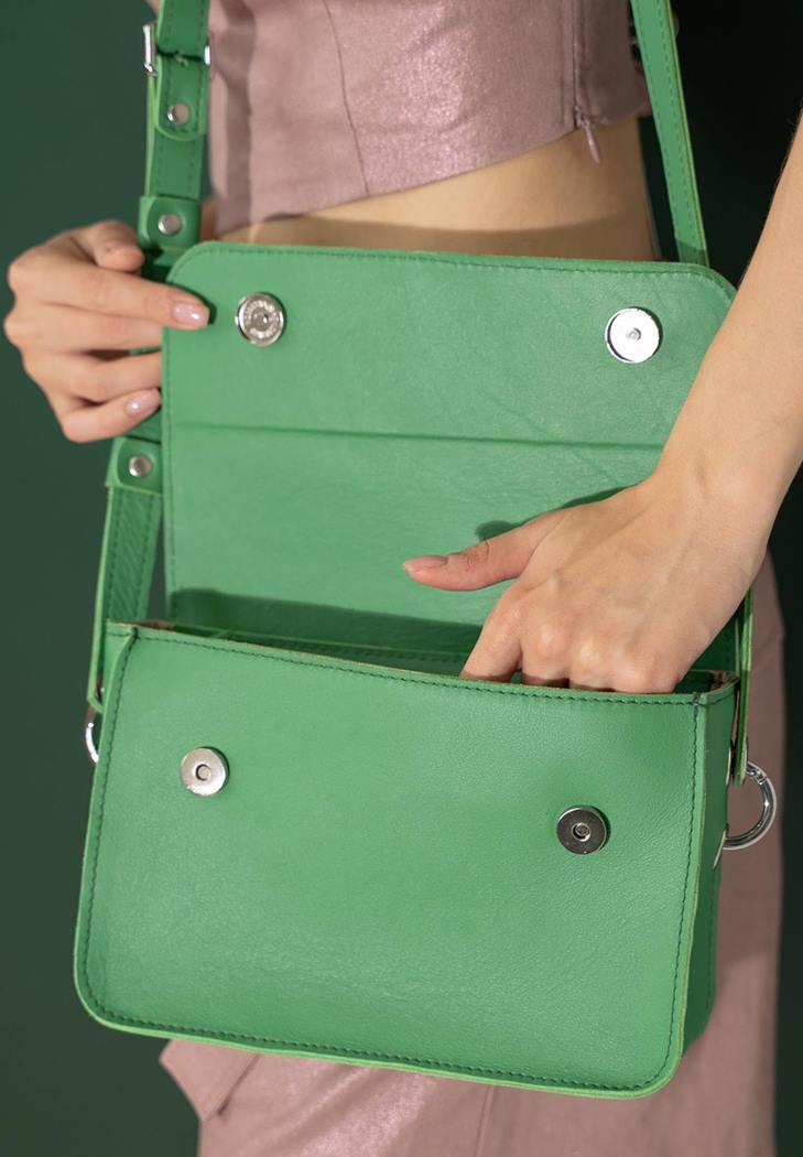 Шкіряна міні сумка Moment зелена