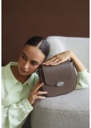 Темно-бежевий