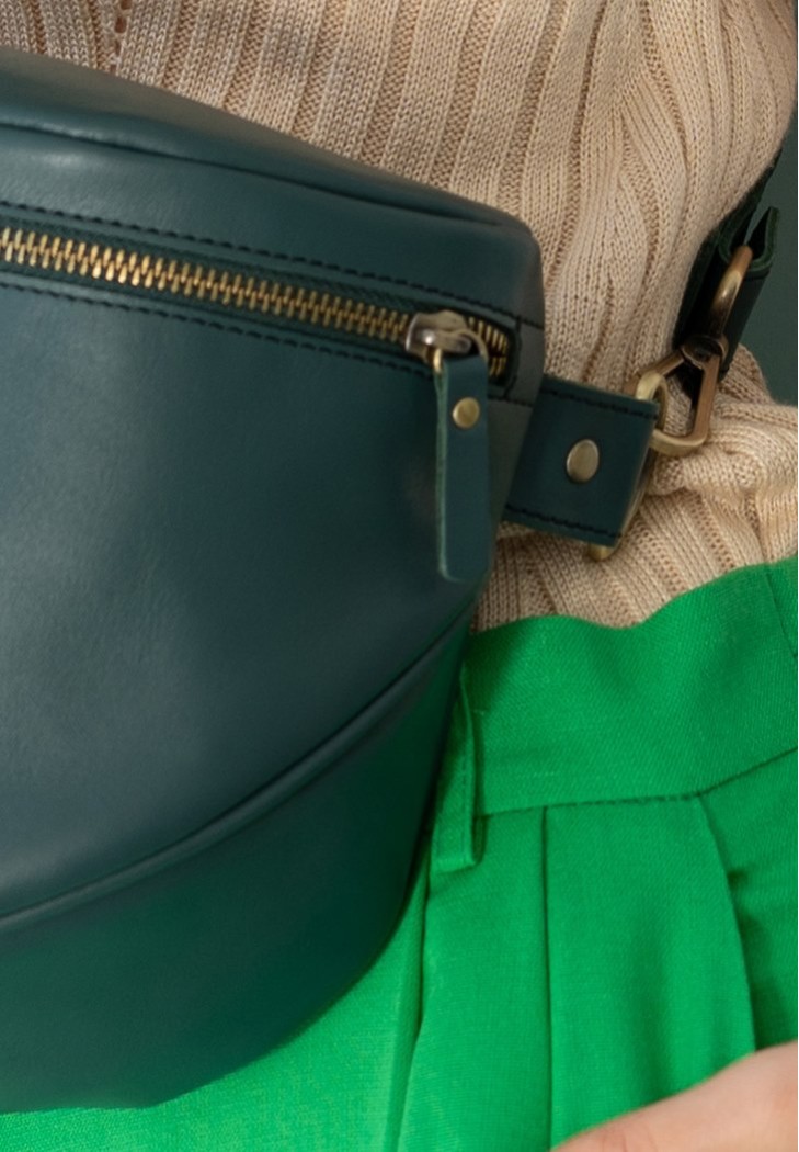 Шкіряна сумка поясна-кроссбоді Vacation зелений краст