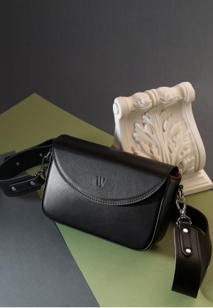 Жіноча шкіряна сумка Molly чорна з червоною підкладкою