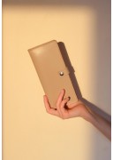 Світло-бежевий